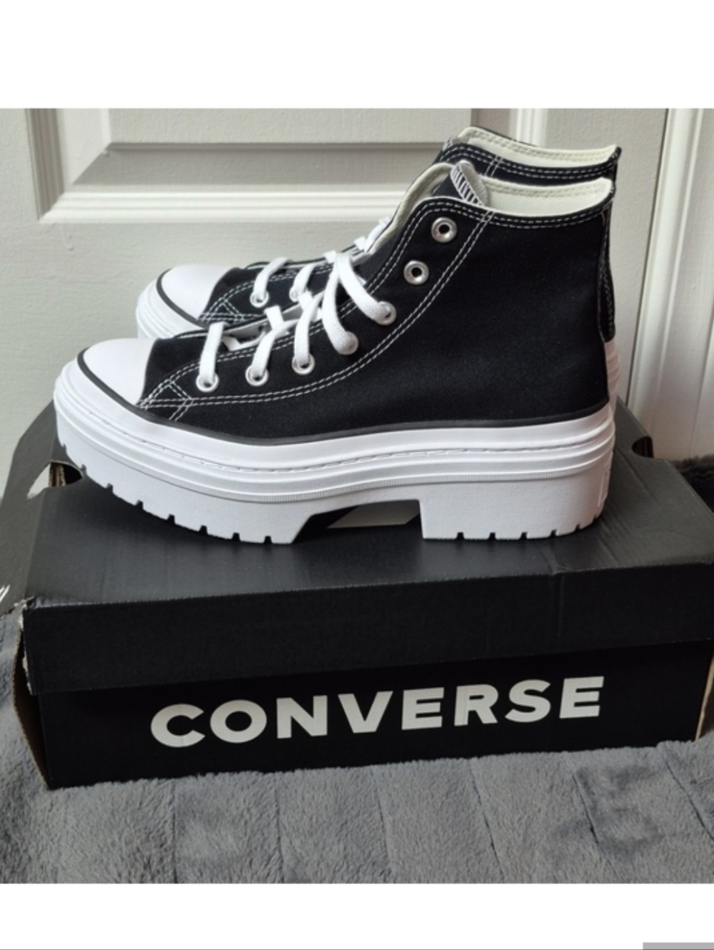 Converse CTAS Black and White Lugged Heel Platform High-Tops Size 8, New In Box!